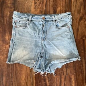 American Eagle Hi Rise Shortie